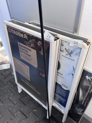2 Werbeklappständer